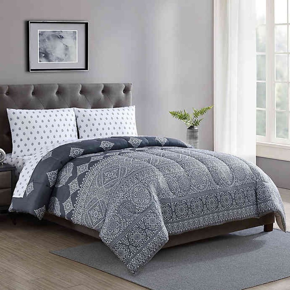 Ellison Grey Print Reversible 5 pc Queen Bed Set